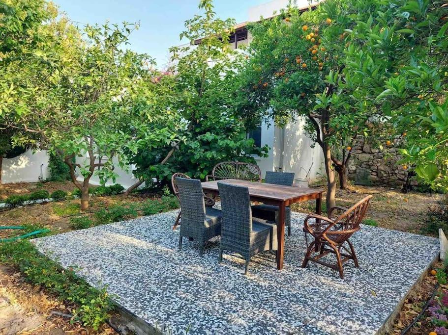 Mel'S Garden House In The Heart Of The City Bodrum Exteriör bild